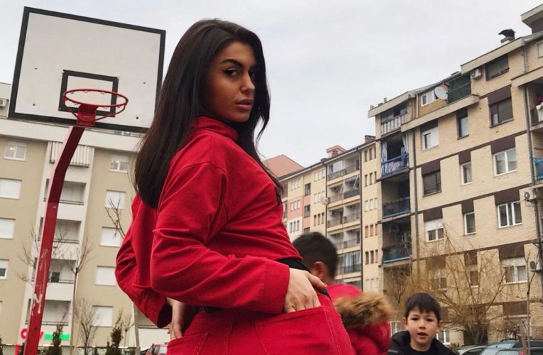 Nexi P9, artistja e re thyen rekord shikimesh.